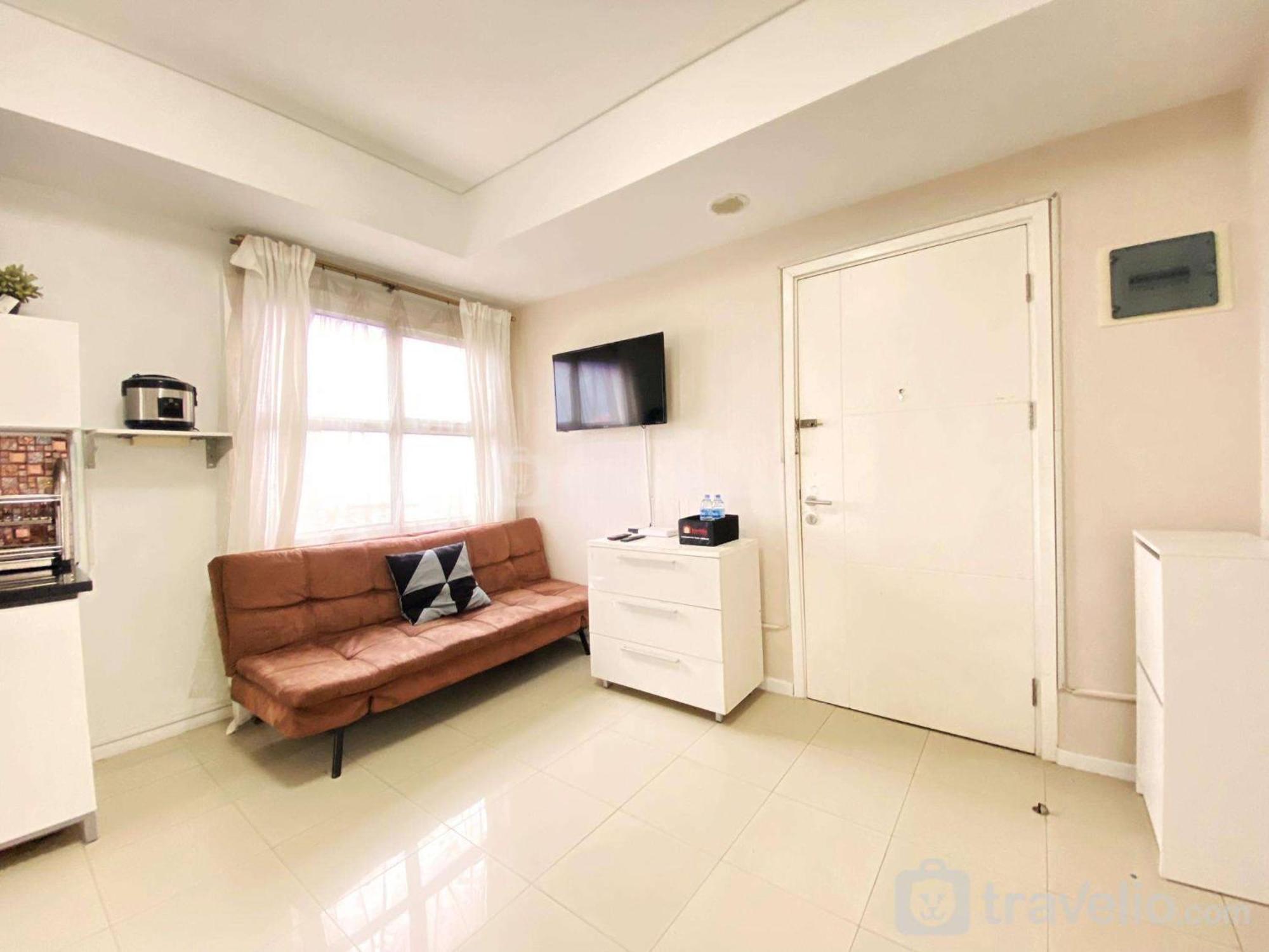 Comfy And Modern 2br At Parahyangan By Travelio Apartemen