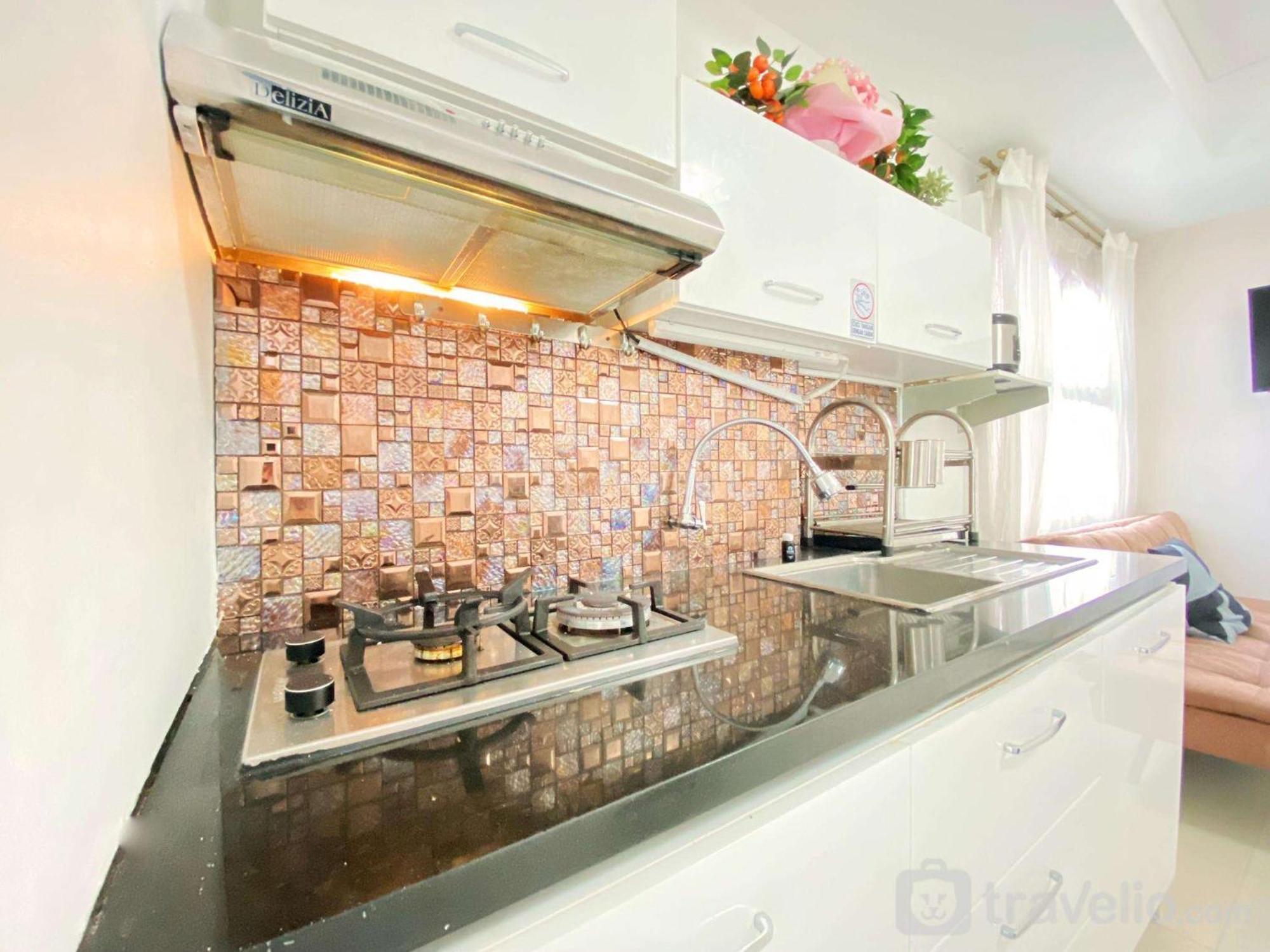 Comfy And Modern 2br At Parahyangan By Travelio *